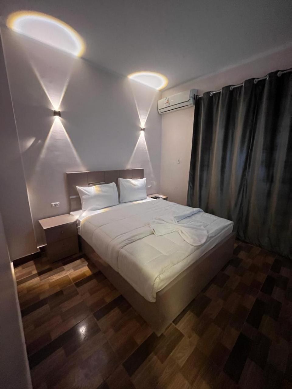 Casa * Cairo